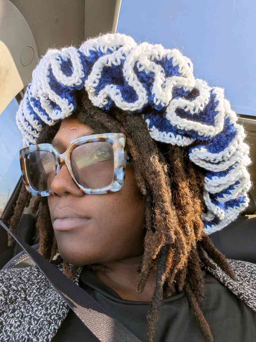 crochet ruffled crown