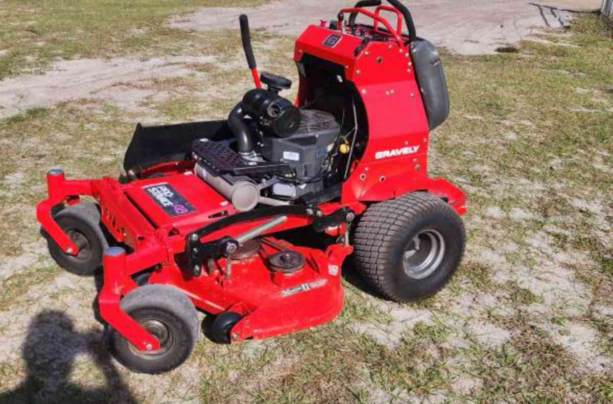 Gravely Pro Stance Stander Zero Turn 48 Inch LawnMower