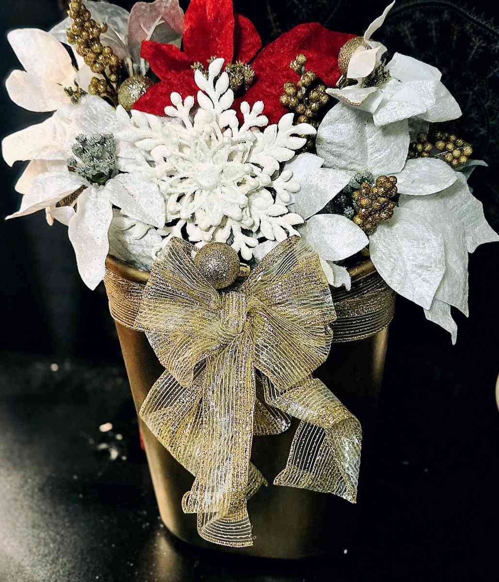 Customisable Holiday Decor