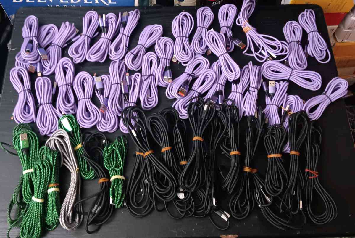 10FT IPHONE CHARGING CABLES