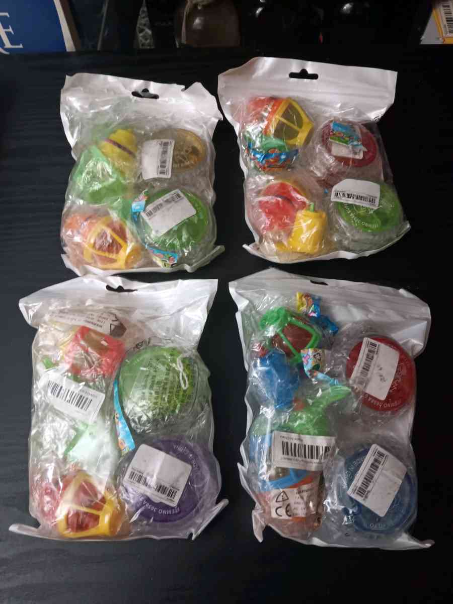 FLASHIING SPINNING TOY TOPS AND YOYO PACK