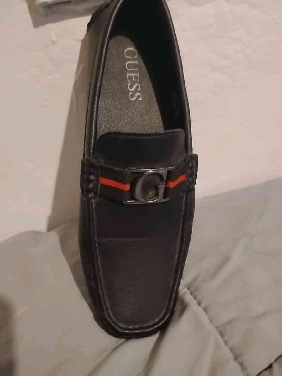 guess loafers