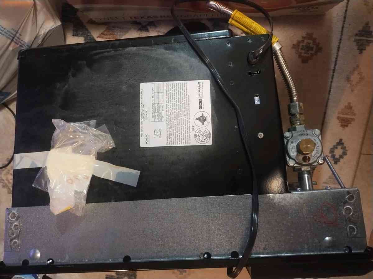 Jenn Air 18 inch electric cooktop grill with downdraft