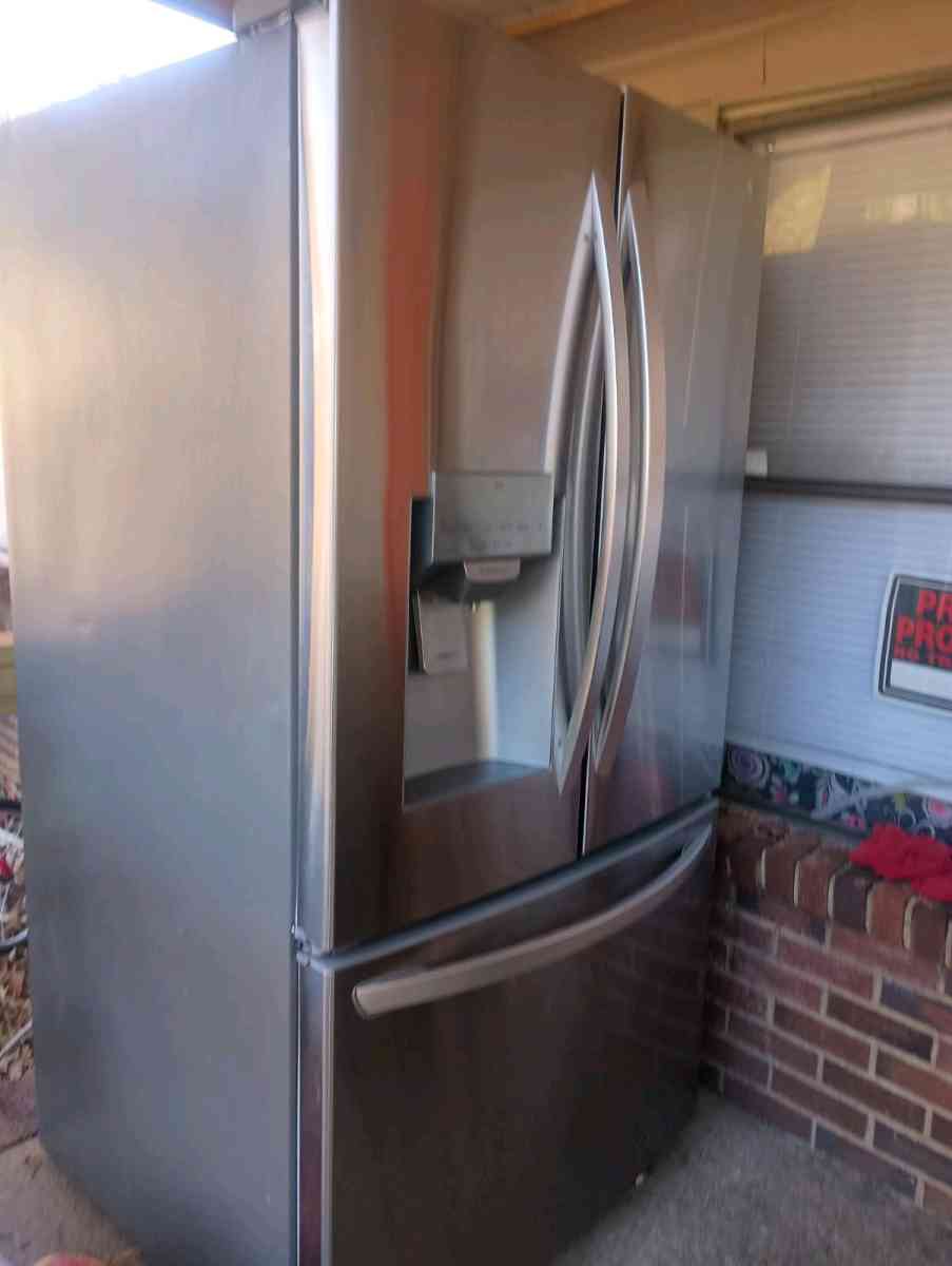 Stainless steel LG WiFi Smart Refrigerator