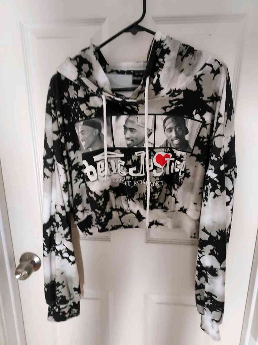 Cropped Tupac hoodie