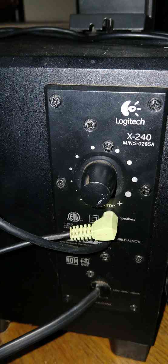 Logitech speakers and subwofer set