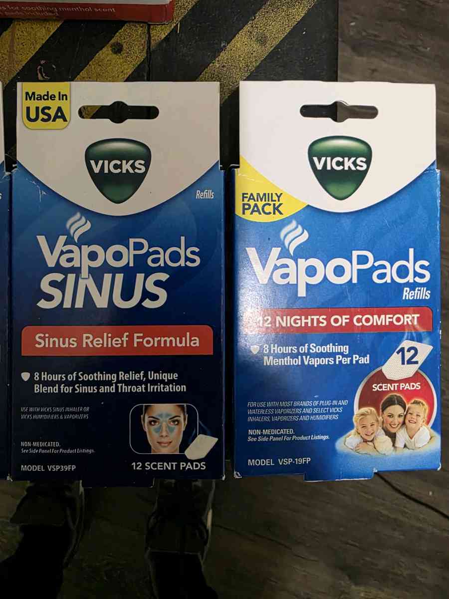 Vicks Sinus Inhaler with 4 boxes of Vapor Pads