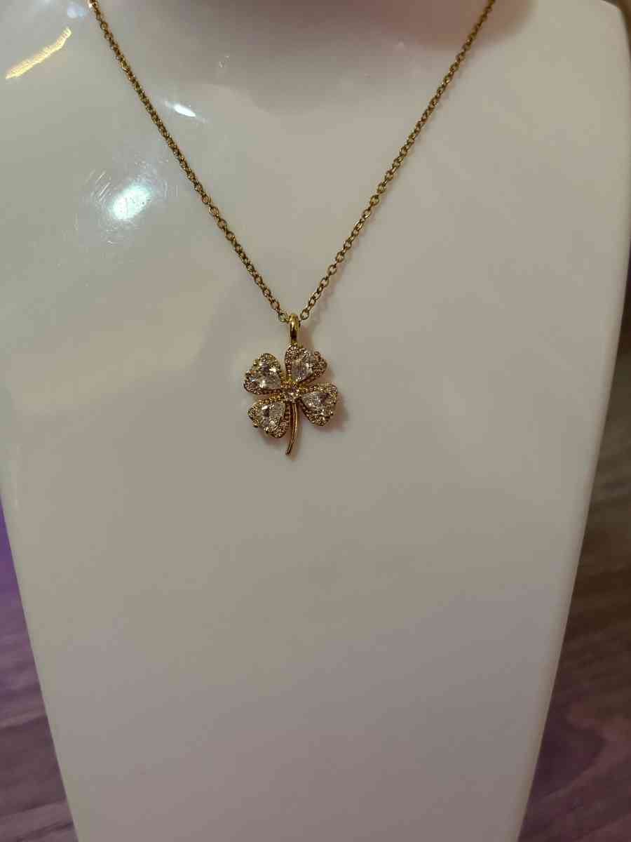 cadena laminado en oro stainless steel