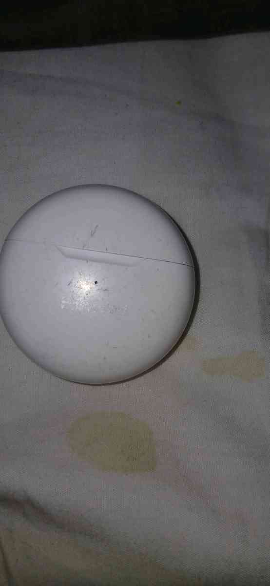 billboard Bluetooth wireless earbuds