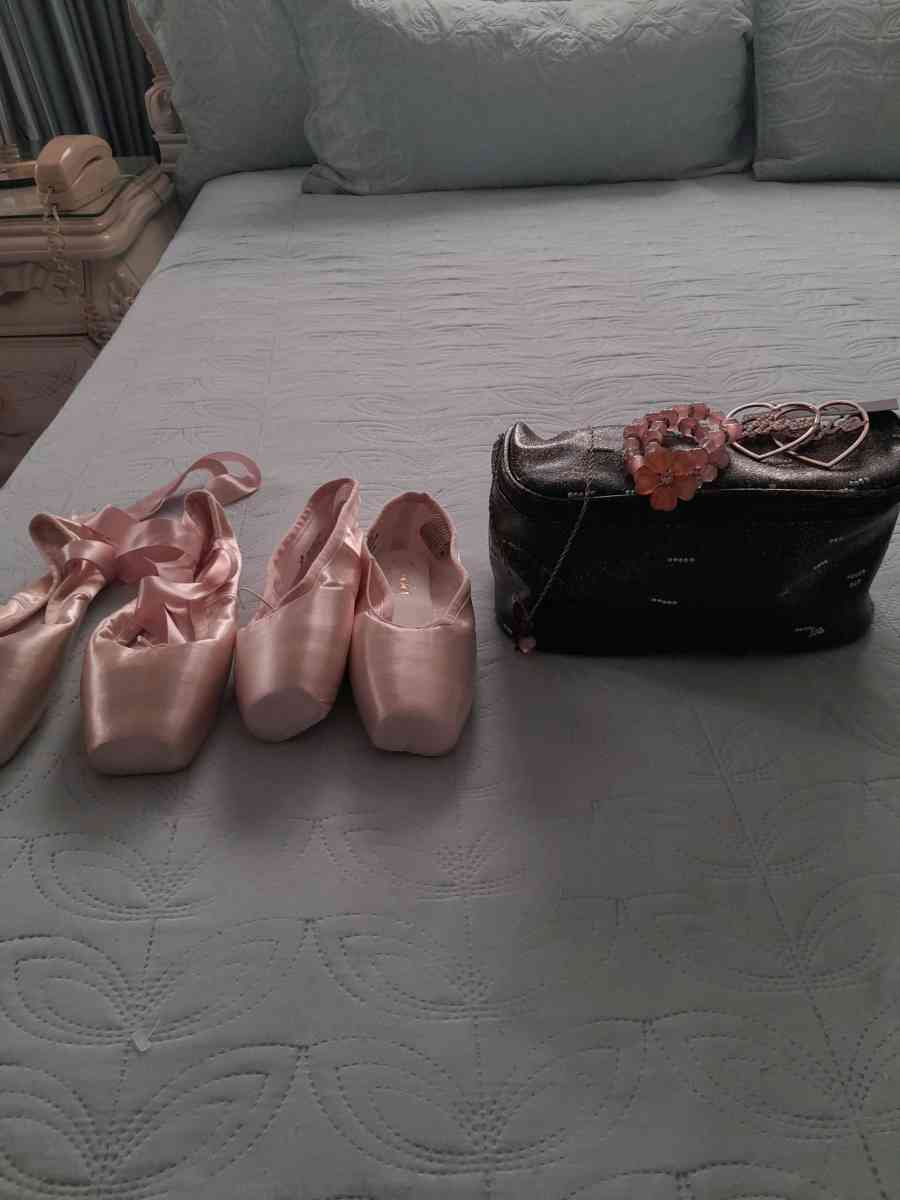 Bundle Ballet gear shoes make up and accessories