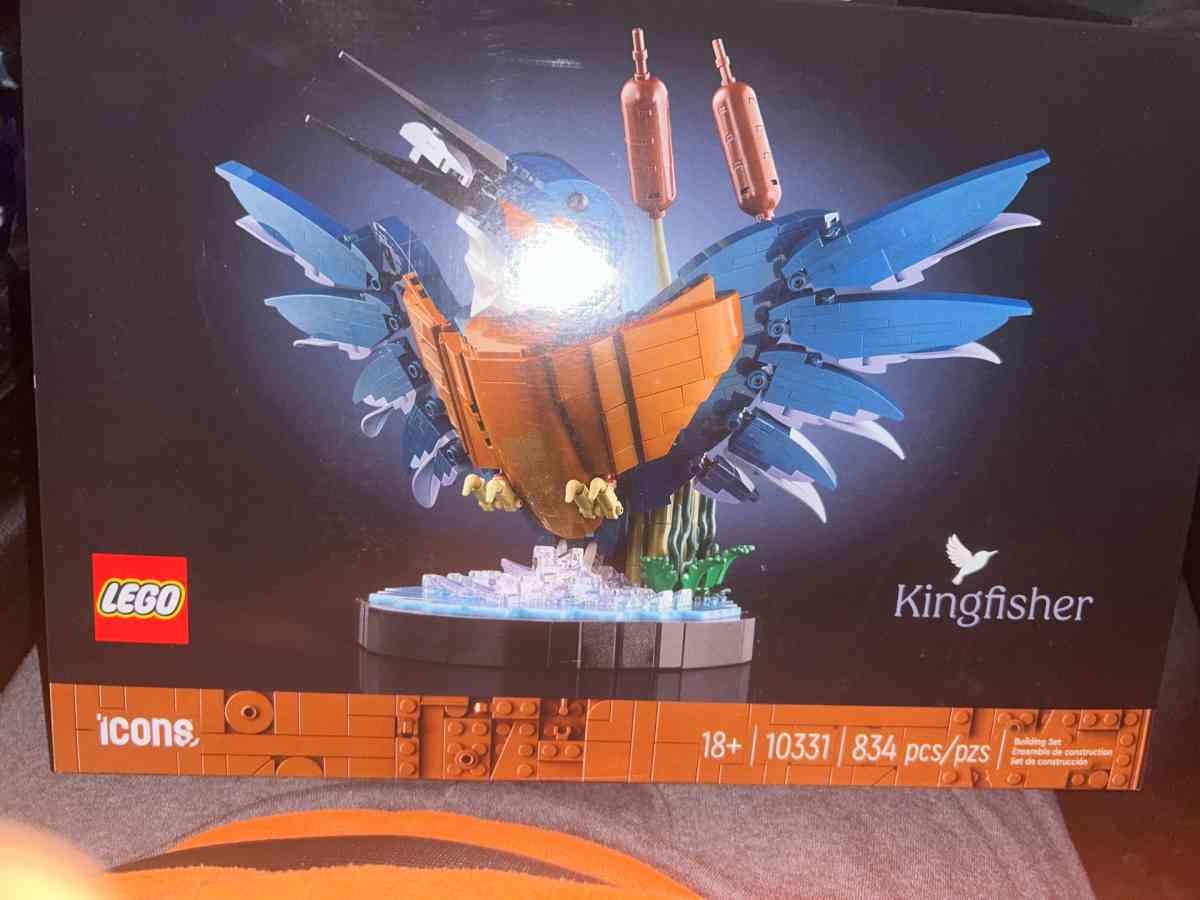Kingfisher Lego Set