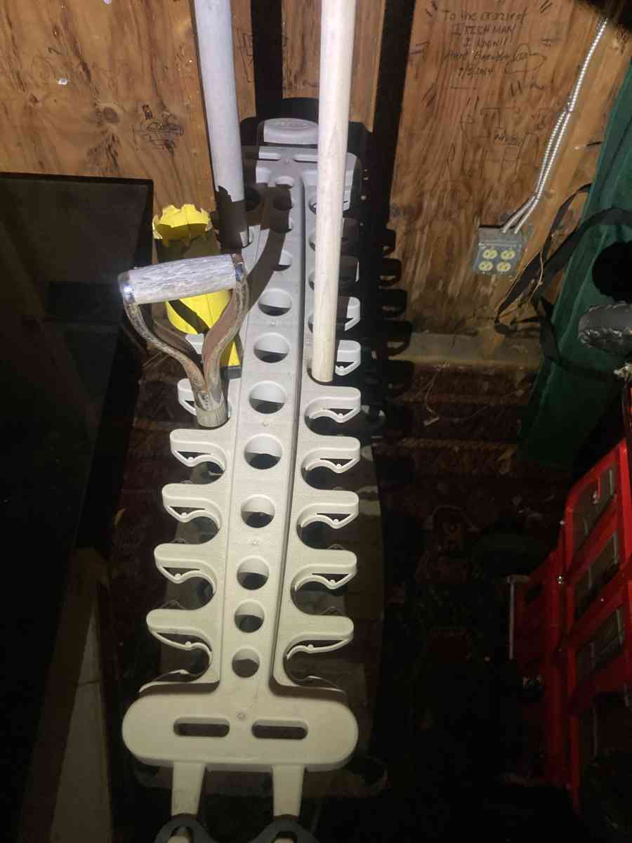 Rubbermaid Deluxe Tool Tower