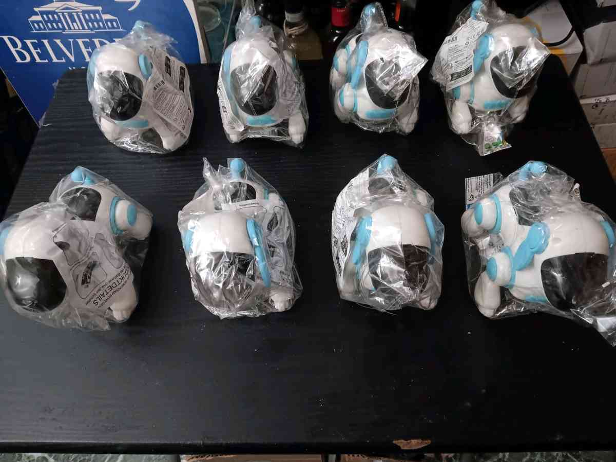 ROBOTIC MUSICAL WALKING TOY DOGS