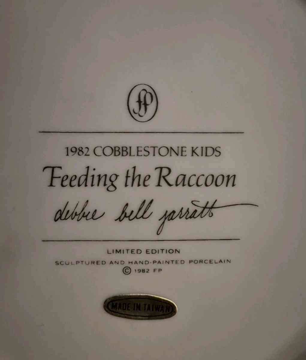 1982 LIMITED EDITION COBBLESTONE KIDS CERAMIC COLLECTIBLES