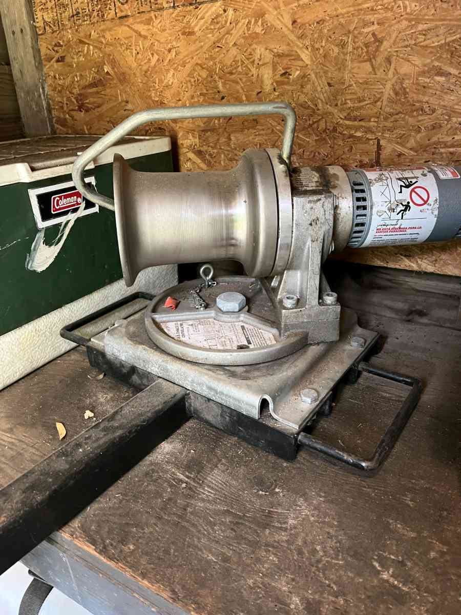 AB Chance 1000 lb Capacity Capstan Hoist