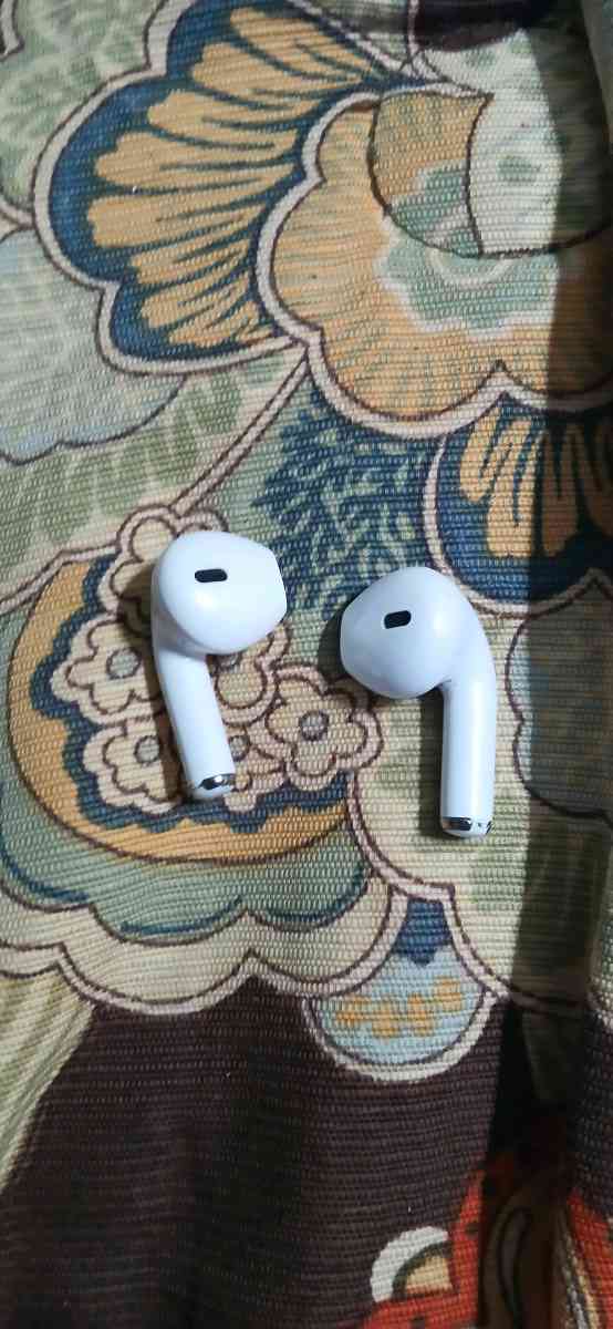 billboard Bluetooth wireless earbuds