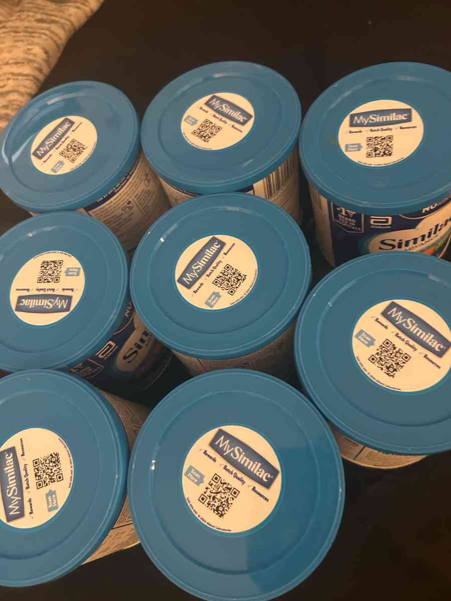 8 cans of Similac advance baby formula