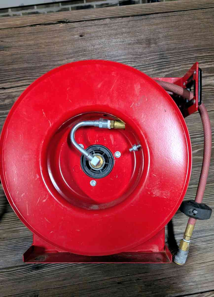 ReelCraft Retractable Air Hose reel