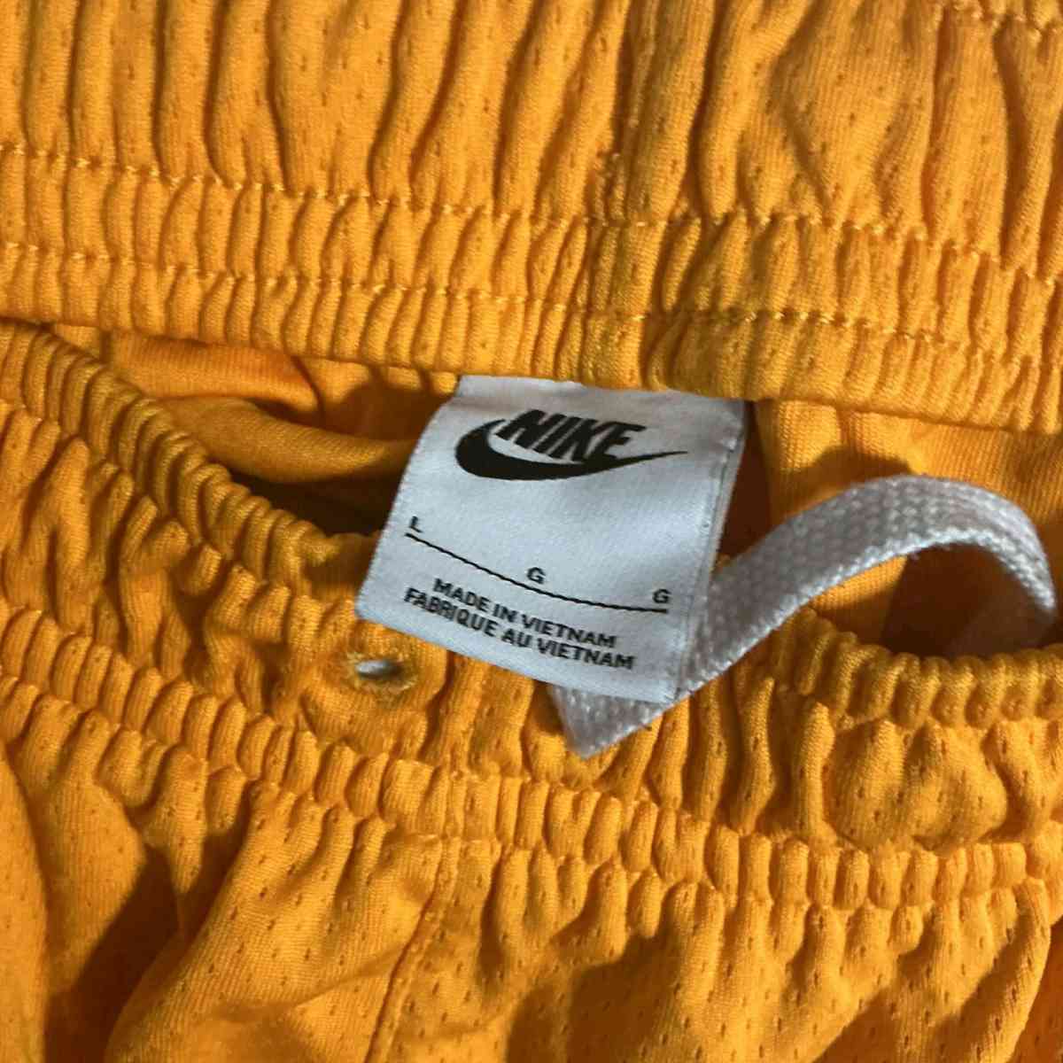 Nike Mens L yellow orange basketball mesh shorts