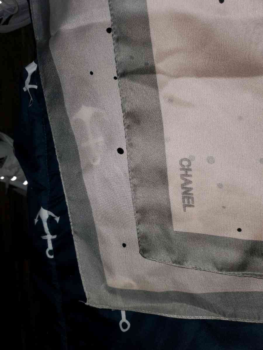 Chanel Elegant Pink and Gray Scarf