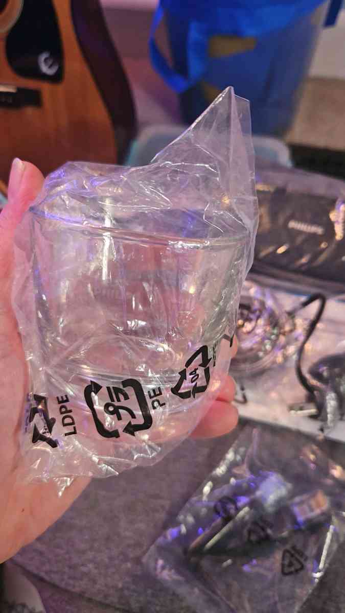 Philips Sonicare DiamondClean 9300 series electric toothbrus