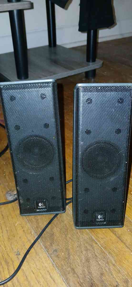 Logitech speakers and subwofer set