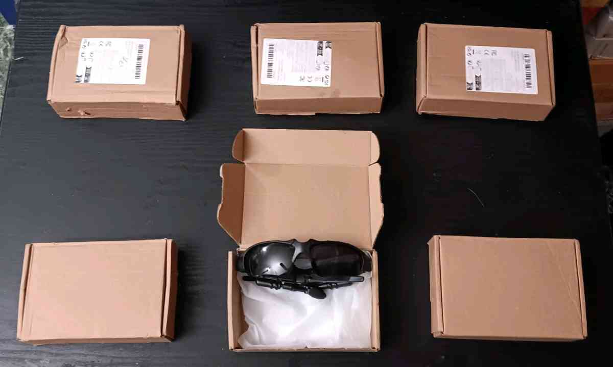 BT BIKER STYLE SMART SUNGLASSES