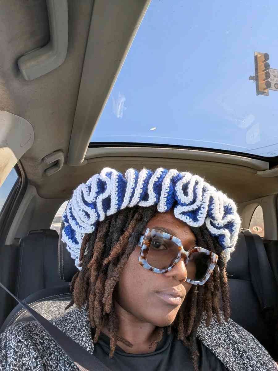 crochet ruffled crown