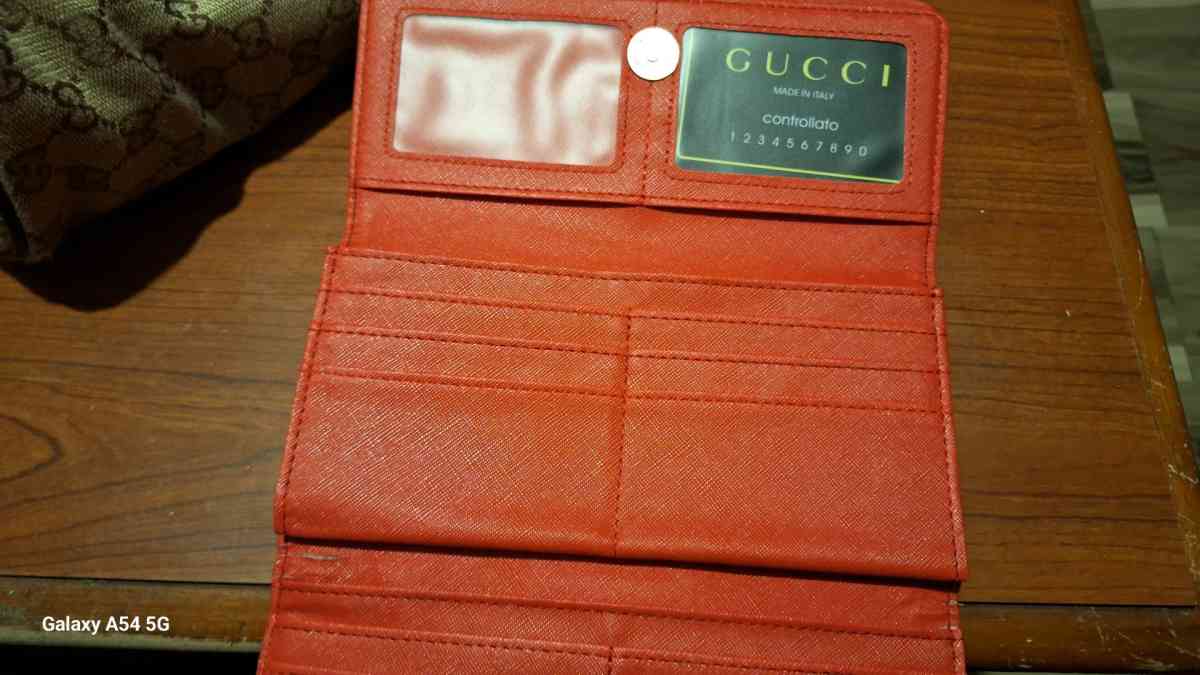 Gucci wallet