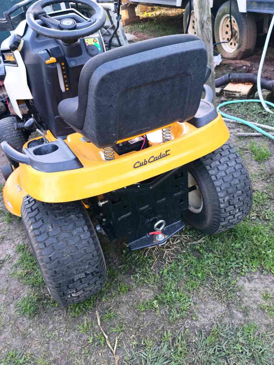 Cub cadet riding mower