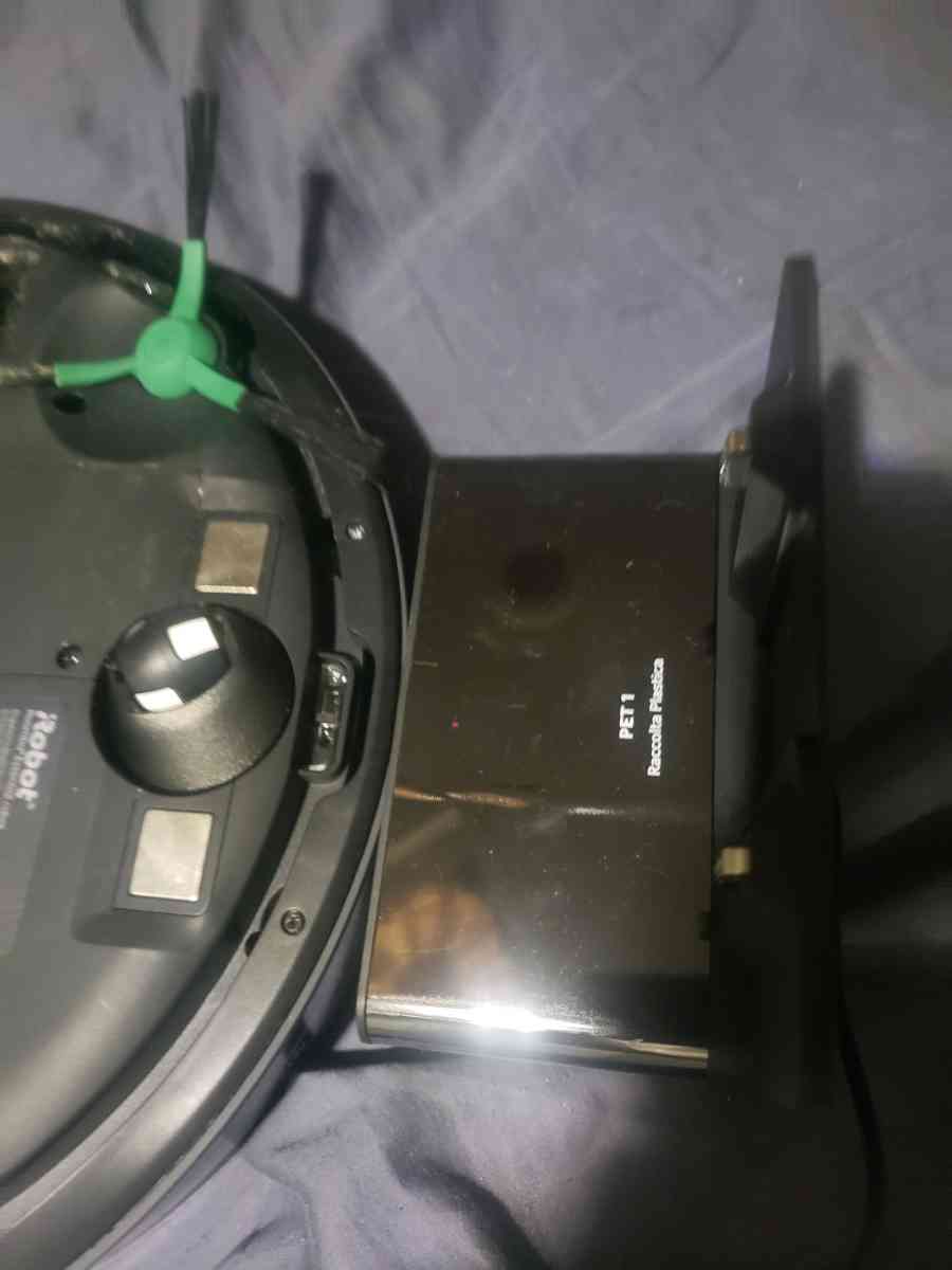 IRobot Roomba Essential Vacuum