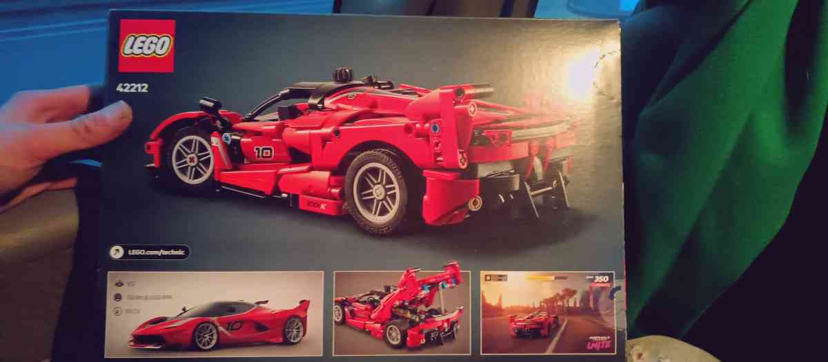 Lego Technic Ferrari FXX K Set