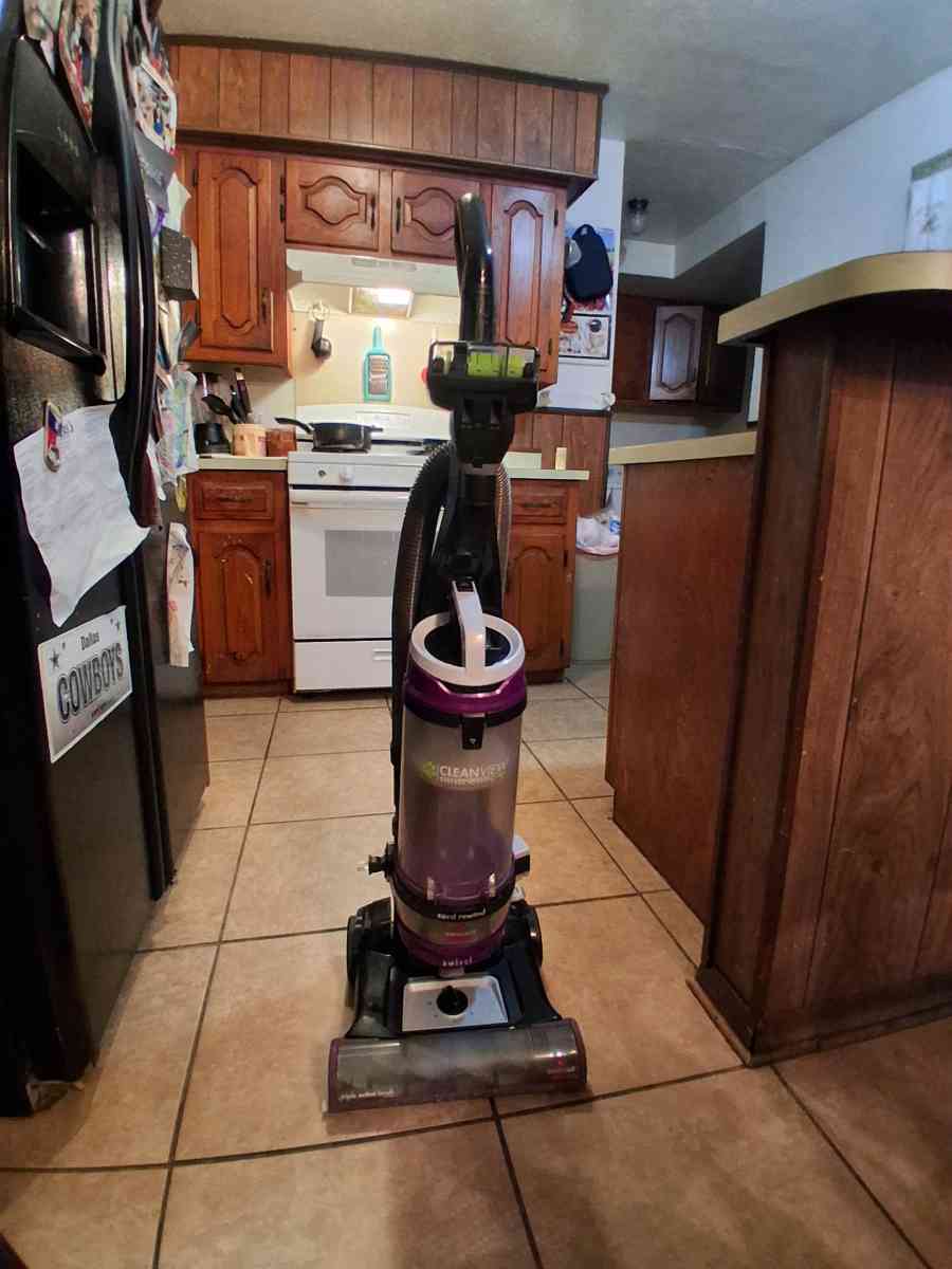 Bissell clearview swivel pet vacuum cleaner