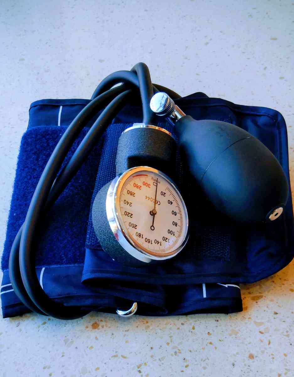 sphygmomanometer