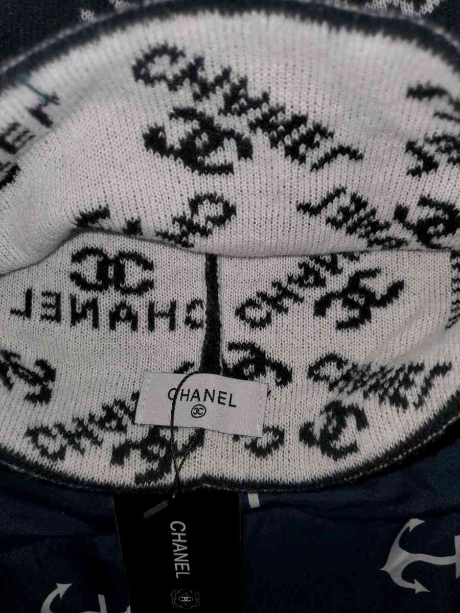 Chanel logo print hat