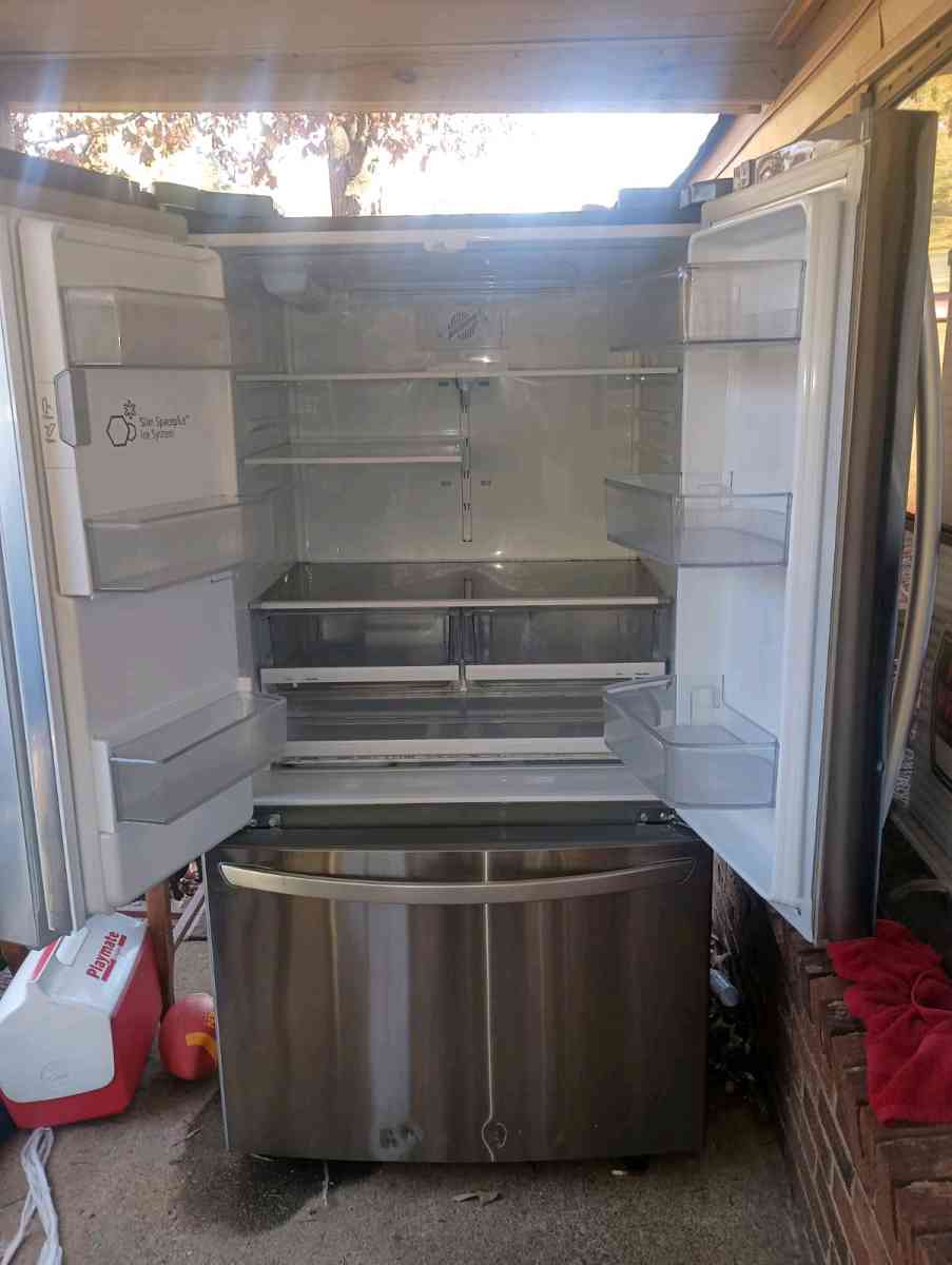 Stainless steel LG WiFi Smart Refrigerator