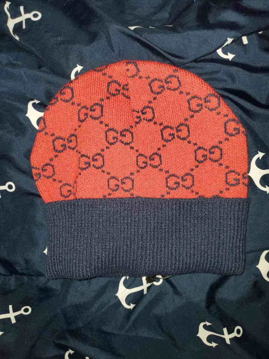 Gucci logo knit hat