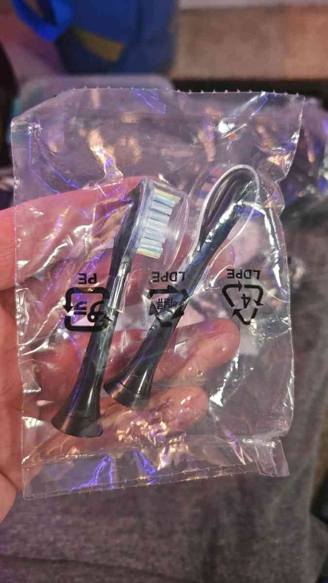 Philips Sonicare DiamondClean 9300 series electric toothbrus