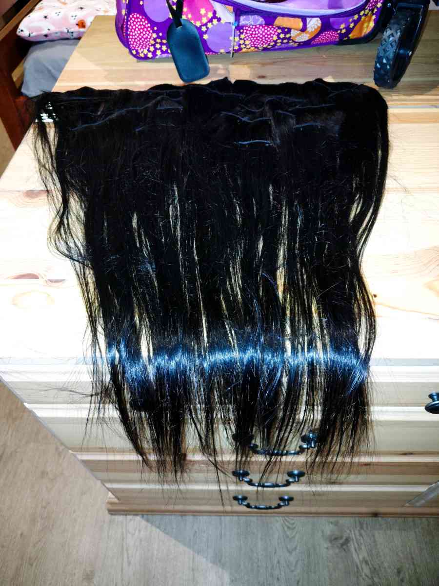 30 inm 100 real human Brazilian Clip in hair extensions