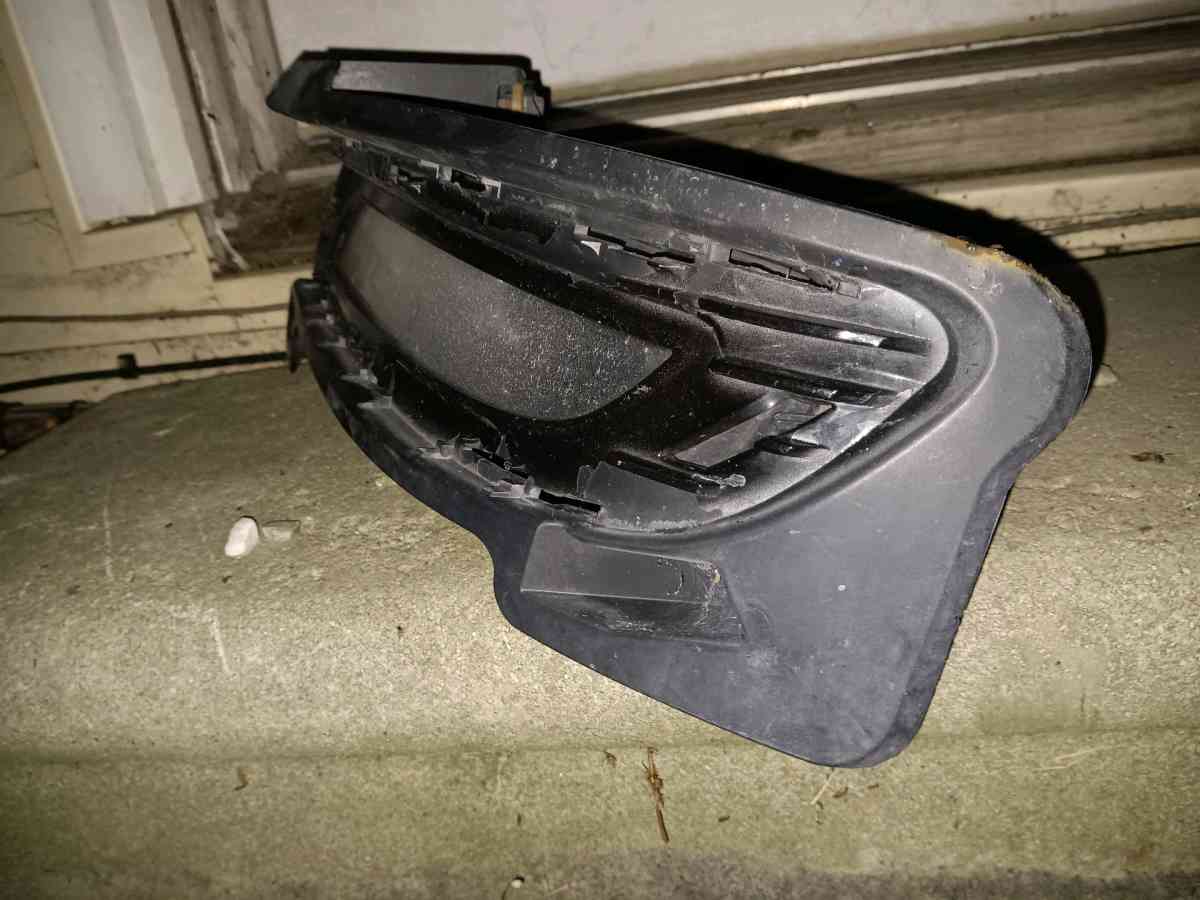 OEM Mopar Chrysler 300 grille shock absorber fog light