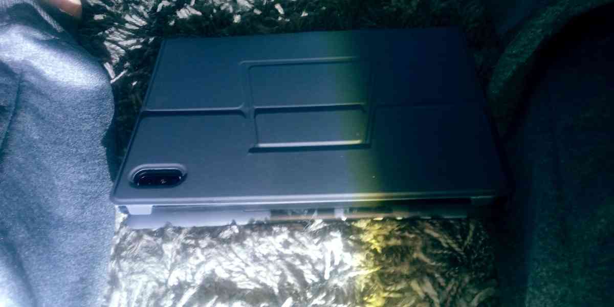 Emerson tablet with camara