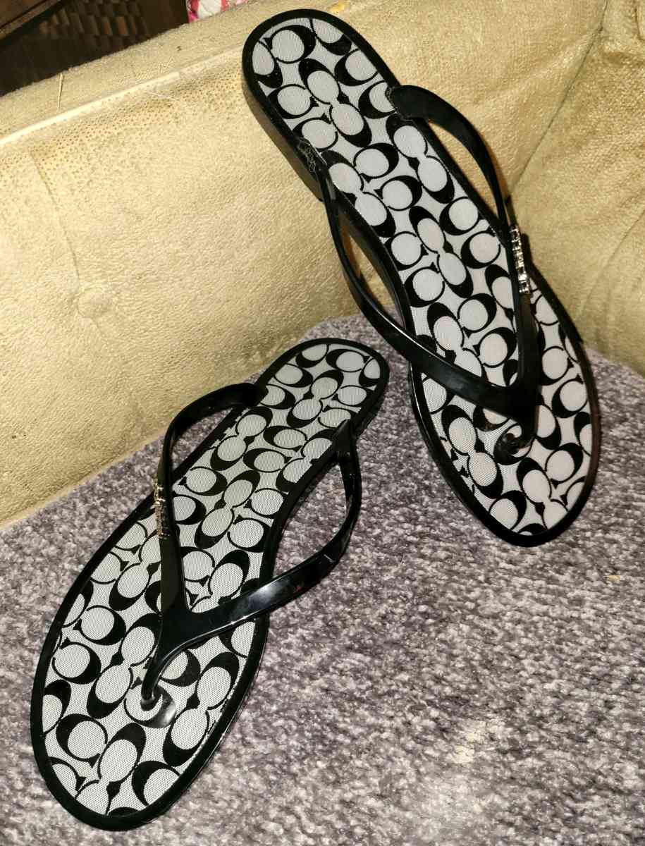 COACH jelly flip flops size 8 NWOT