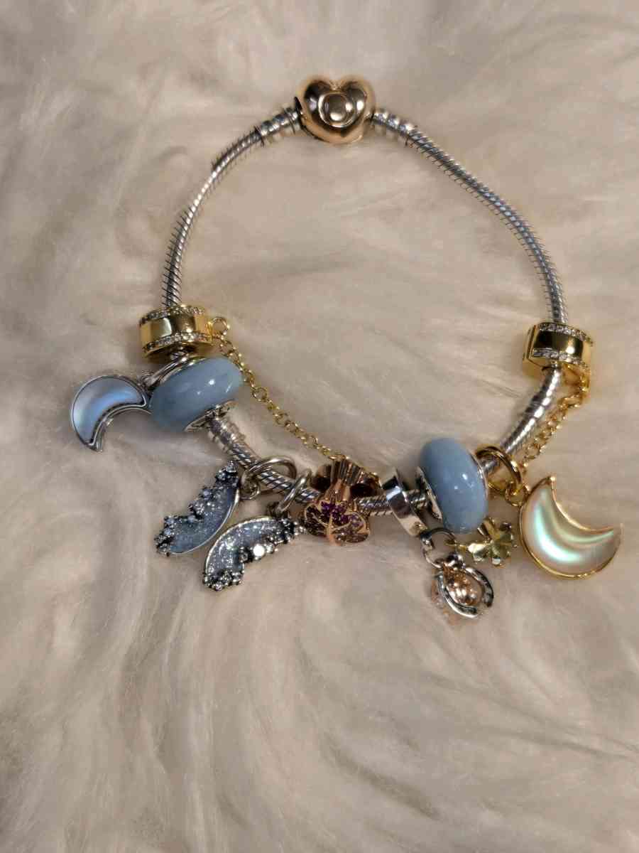 Splittable Butterfly Dangle Charm