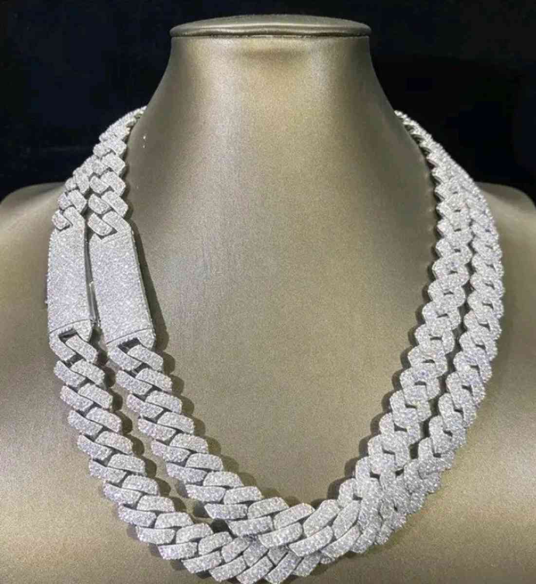 Luxury  Moissanite Cuban Link Chain 15mm 20inch Long GRA
