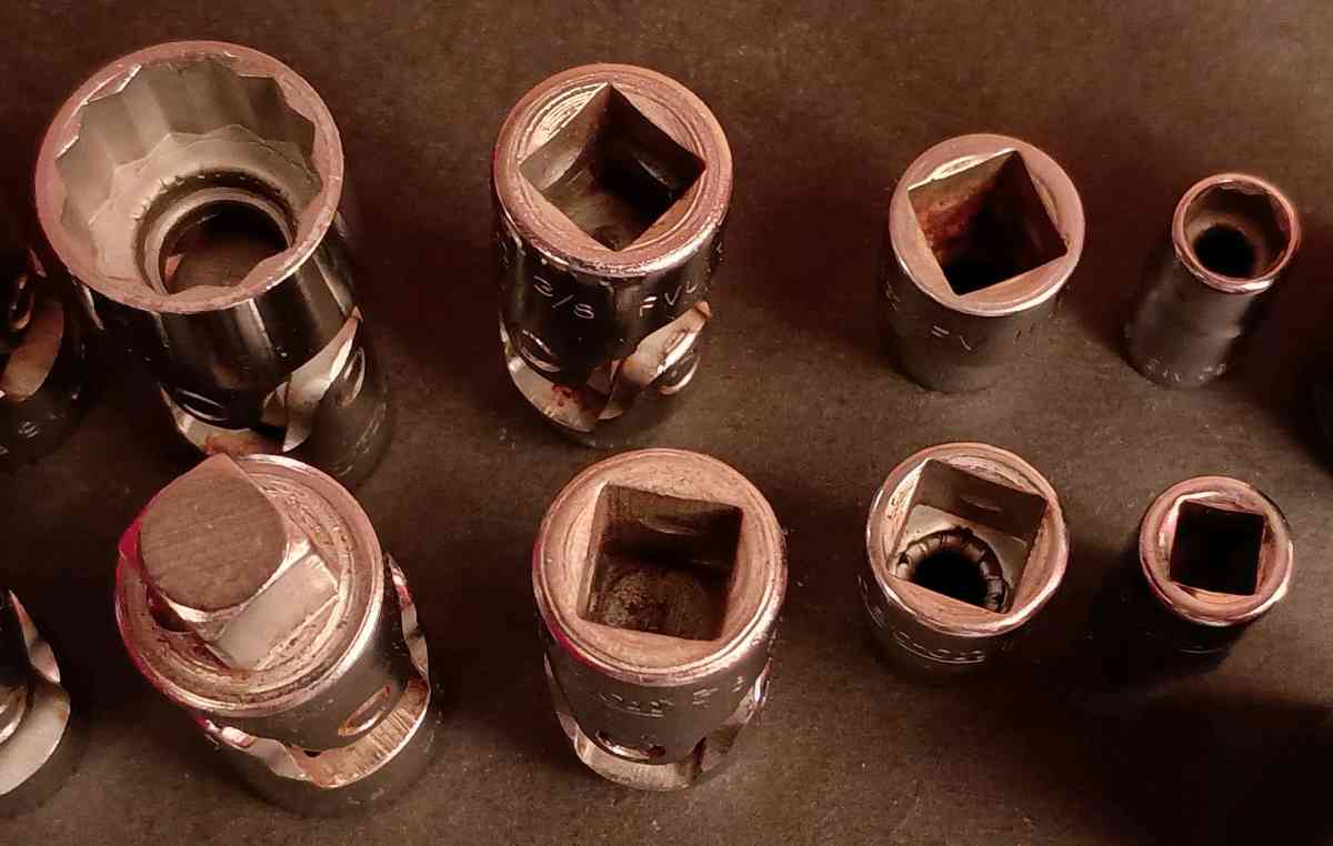 15 SnapOn Sockets