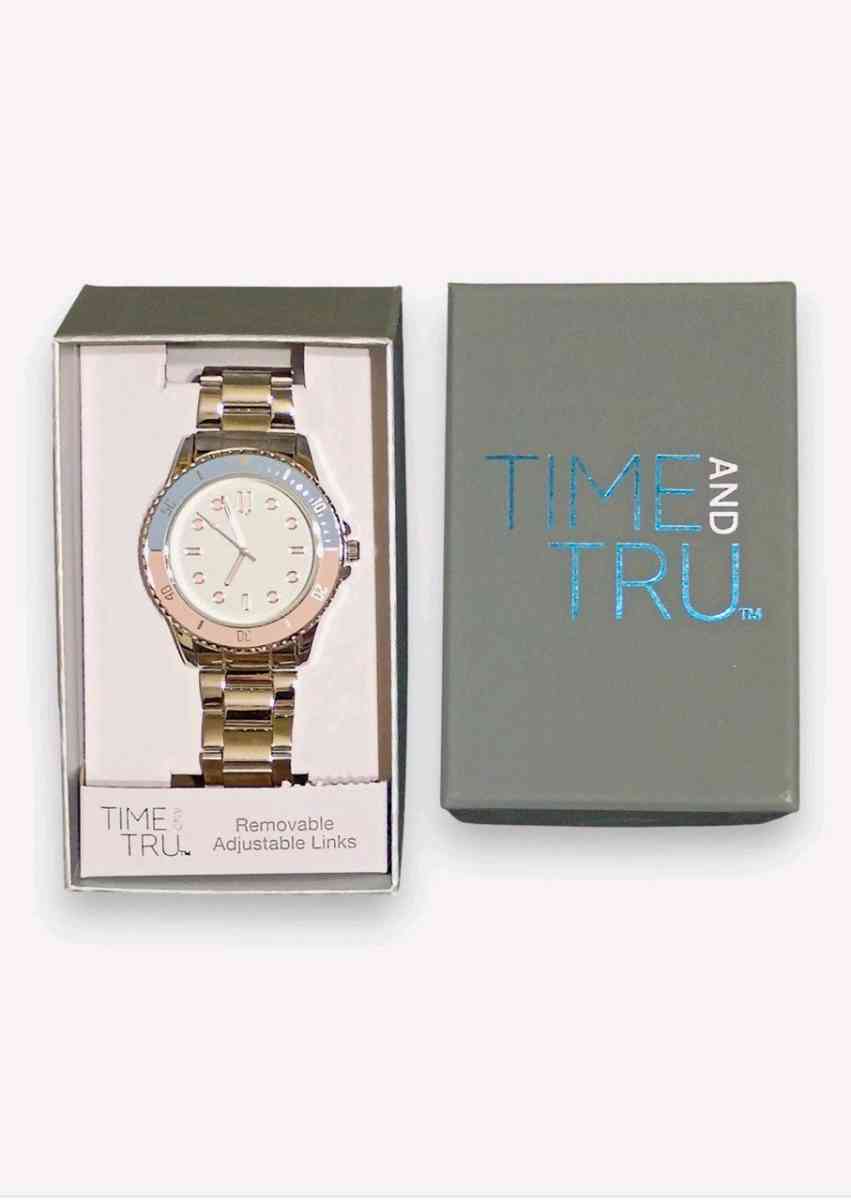 Time and Tru Womens Watch Silver Tone Adjustable Links Pink