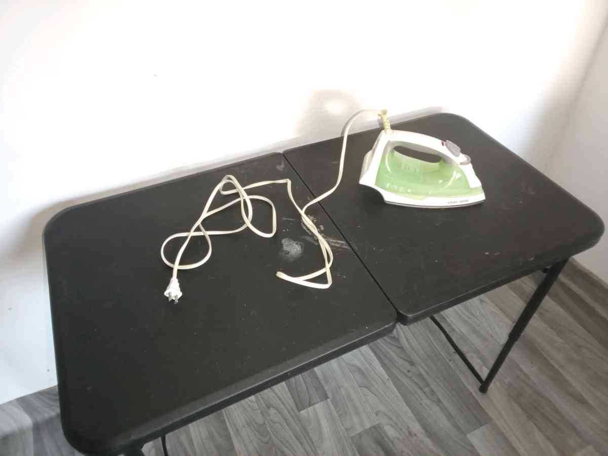 BLACK n DECKER Easy Steam Compact Iron