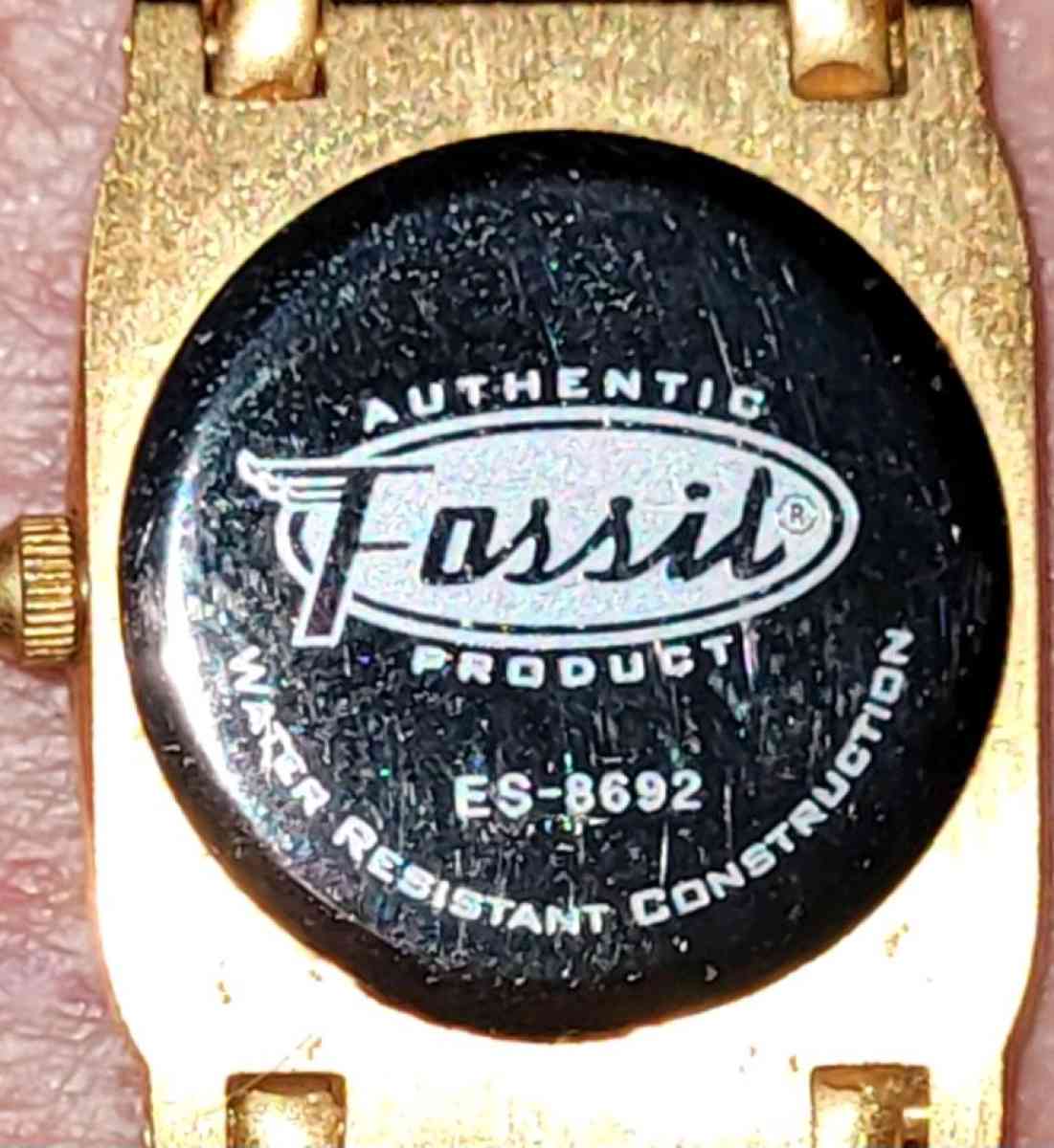 Vintage Fossil gold tone watch with case