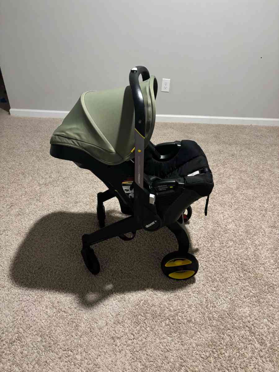 Doona Infant Car Seat Stroller  Green