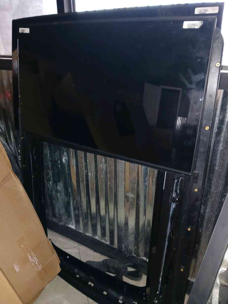 range rover windshield  back gate sunroof